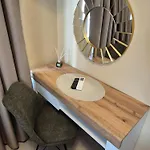 The White House Guest house 3*