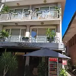 Къща за гости The White House 3*