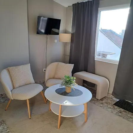 Къща за гости The White House