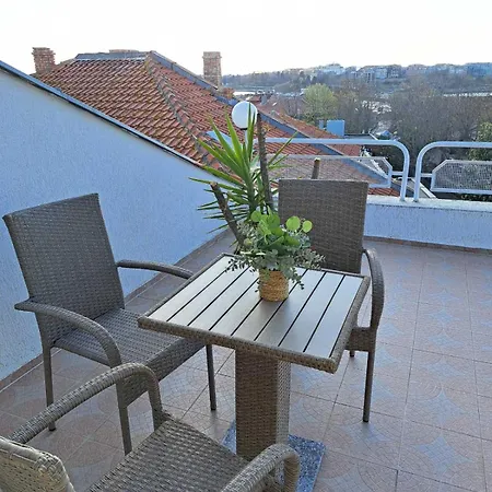 The White House Къща за гости