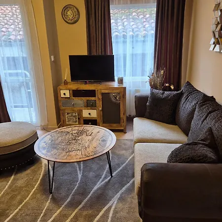 Къща за гости The White House