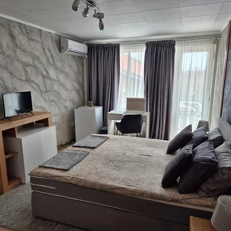 Guest house The White House Nesebar