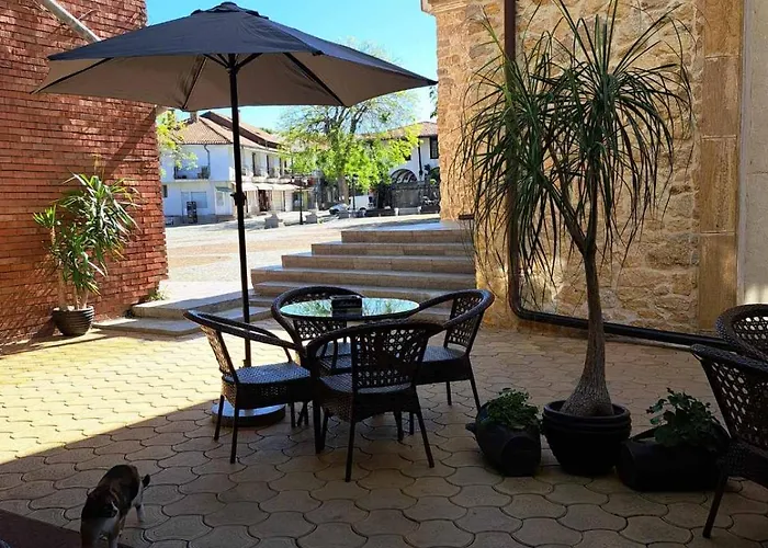 The White House Pensión