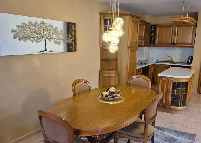 Pensión The White House 4*