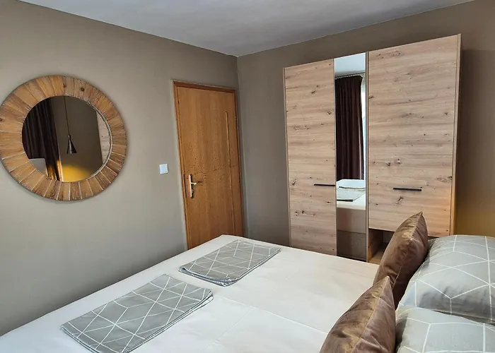 Pensión The White House 4*