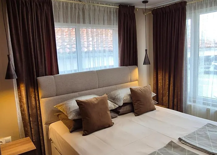 The White House Pensión 4*