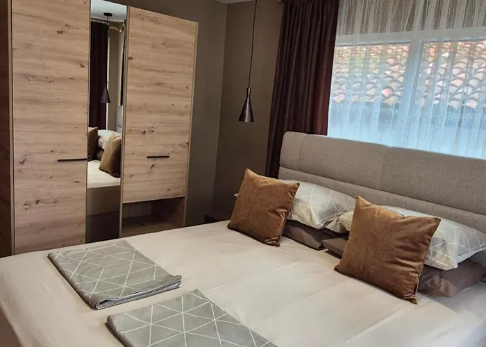 Pensión The White House