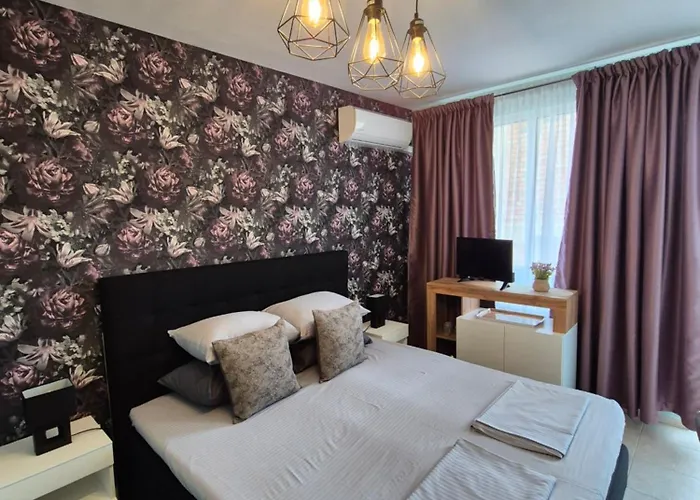 The White House Pensión Nesebar