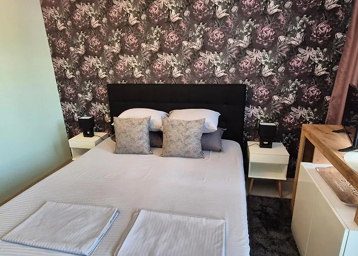 The White House Nesebar